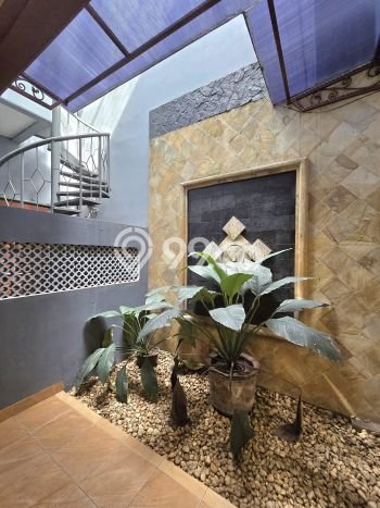 Siap Huni Rumah Mewah 6 Kamar di Pondok Aren Dekat ke Mana Pun Siap Huni Rumah Mewah 6 Kamar di Pondok Aren Dekat ke Mana Pun