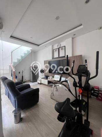 Jual Rumah Luas Elegan Dengan View Cantik di Sektor 9-Bintaro, Tangerang Selatan Jual Rumah Luas Elegan Dengan View Cantik di Sektor 9-Bintaro, Tangerang Selatan