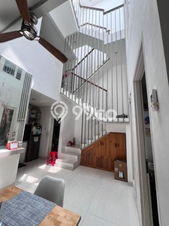 Jual Rumah Luas Elegan Dengan View Cantik di Sektor 9-Bintaro, Tangerang Selatan Jual Rumah Luas Elegan Dengan View Cantik di Sektor 9-Bintaro, Tangerang Selatan