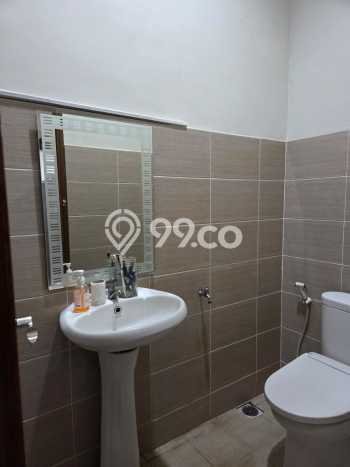 Hunian Mewah LB 225m2 Siap Huni Desain Elegan di Bintaro, Tangerang Selatan Hunian Mewah LB 225m2 Siap Huni Desain Elegan di Bintaro, Tangerang Selatan