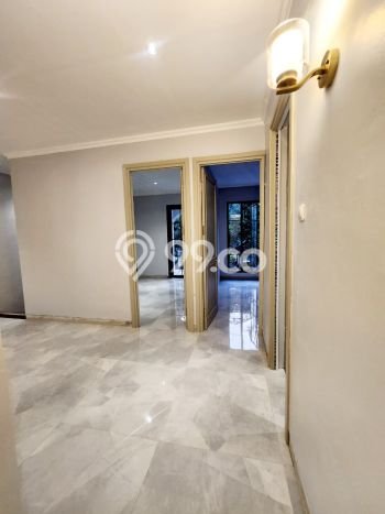 Rumah LT 142m² / LB 200m² One Gate System di Bintaro, Tangerang Selatan Rumah LT 142m² / LB 200m² One Gate System di Bintaro, Tangerang Selatan