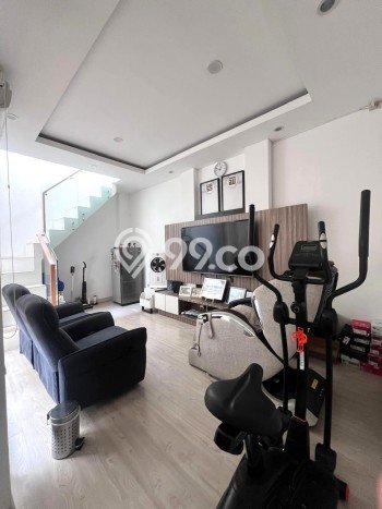 Rumah Luxury Modern Siap Huni di Bintaro Tangerang Selatan Rumah Luxury Modern Siap Huni di Bintaro Tangerang Selatan