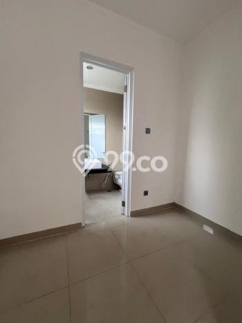 Rumah Lokasi Strategis di Bintaro, Tangerang Selatan, Luas 204m² LB 216m² Rumah Lokasi Strategis di Bintaro, Tangerang Selatan, Luas 204m² LB 216m²