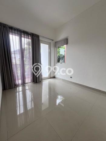 Rumah Lokasi Strategis di Bintaro, Tangerang Selatan, Luas 204m² LB 216m² Rumah Lokasi Strategis di Bintaro, Tangerang Selatan, Luas 204m² LB 216m²