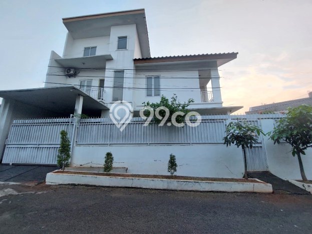 FEATURED! Rumah Asri di Bintaro, LT 229m² LB 250m² FEATURED! Rumah Asri di Bintaro, LT 229m² LB 250m²