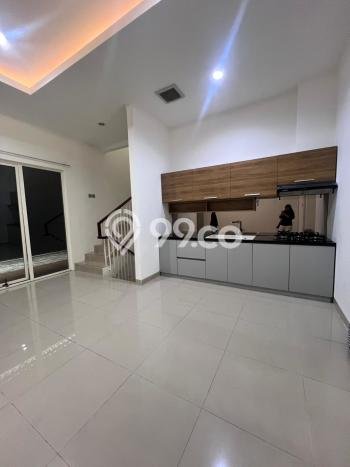 Rumah Lokasi Strategis di Bintaro, Tangerang Selatan, Luas 204m² LB 216m² Rumah Lokasi Strategis di Bintaro, Tangerang Selatan, Luas 204m² LB 216m²