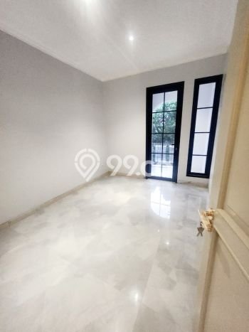 Rumah LT 142m² / LB 200m² One Gate System di Bintaro, Tangerang Selatan Rumah LT 142m² / LB 200m² One Gate System di Bintaro, Tangerang Selatan