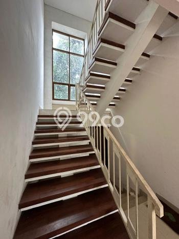 Ready to Use! Premium House LT 280m2 Desain Elegan di Bintaro Ready to Use! Premium House LT 280m2 Desain Elegan di Bintaro