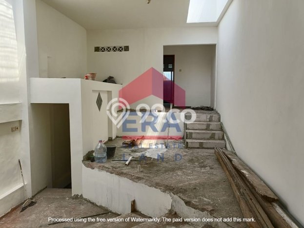 Ruko Area Strategis di Batu, Luas 150m2m², Akses Utama Ruko Area Strategis di Batu, Luas 150m2m², Akses Utama