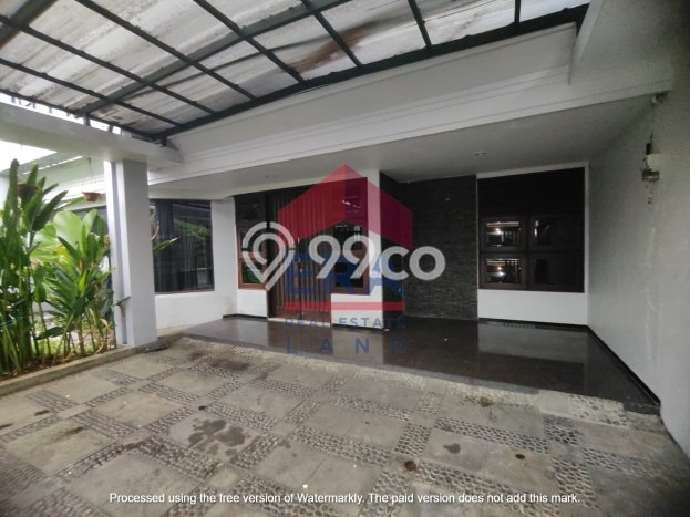 Ready to Use! Luxury House LT 324m2 Desain Modern di Pisang Candi Ready to Use! Luxury House LT 324m2 Desain Modern di Pisang Candi