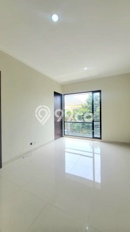 Rumah Mewah LB 180m2 Siap Huni Desain Elegan di Bintaro, Tangerang Selatan Rumah Mewah LB 180m2 Siap Huni Desain Elegan di Bintaro, Tangerang Selatan
