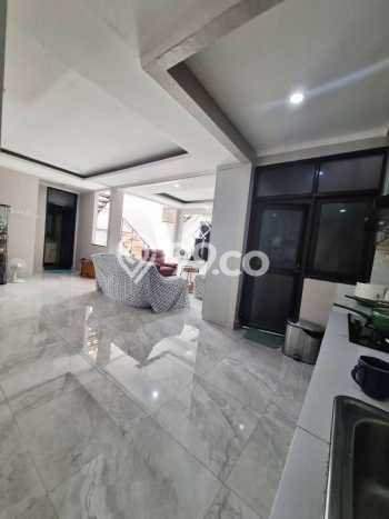 Rumah Elit Modern Tanpa Renovasi di Bintaro Tangerang Selatan Rumah Elit Modern Tanpa Renovasi di Bintaro Tangerang Selatan