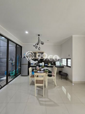 Jual Rumah Luas Megah Dengan View Eksklusif di Bintaro, Tangerang Selatan Jual Rumah Luas Megah Dengan View Eksklusif di Bintaro, Tangerang Selatan