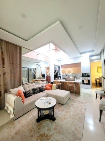 Rumah Elit LB 200m2 Siap Huni Desain Elegan di Bintaro, Tangerang Selatan Rumah Elit LB 200m2 Siap Huni Desain Elegan di Bintaro, Tangerang Selatan