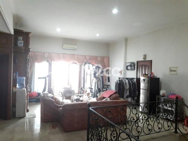 Rumah Elit LB 550m2 Siap Pakai Desain Elegan di Bintaro, Tangerang Selatan Rumah Elit LB 550m2 Siap Pakai Desain Elegan di Bintaro, Tangerang Selatan