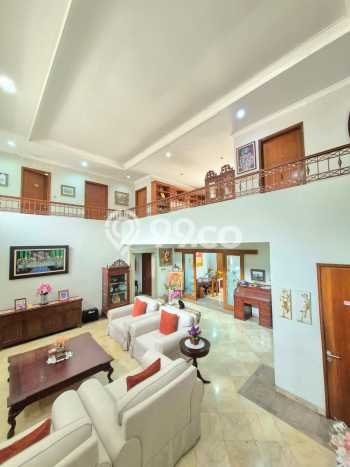 Rumah Elit LB 740m2 Siap Pakai Desain Elegan di Bintaro, Tangerang Selatan Rumah Elit LB 740m2 Siap Pakai Desain Elegan di Bintaro, Tangerang Selatan