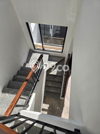 Hunian Elit LB 211m2 Siap Pakai Desain Elegan di Bintaro, Tangerang Selatan Hunian Elit LB 211m2 Siap Pakai Desain Elegan di Bintaro, Tangerang Selatan