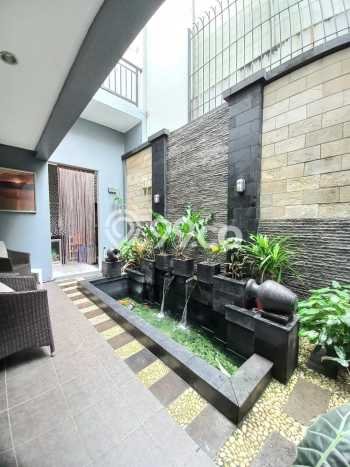 Rumah Luxury Modern Siap Huni di Bintaro Tangerang Selatan Rumah Luxury Modern Siap Huni di Bintaro Tangerang Selatan