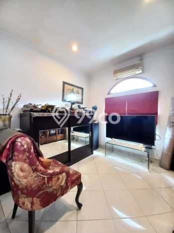 Jual Rumah Mewah Elegan Dengan View Eksklusif di Bintaro, Tangerang Selatan Jual Rumah Mewah Elegan Dengan View Eksklusif di Bintaro, Tangerang Selatan