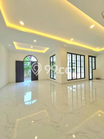 Ready to Use! Luxury House LT 120m2 Desain Elegan di Bintaro Ready to Use! Luxury House LT 120m2 Desain Elegan di Bintaro