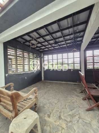 Rumah Mewah LB 200m2 Siap Huni Desain Elegan di Bintaro, Tangerang Selatan Rumah Mewah LB 200m2 Siap Huni Desain Elegan di Bintaro, Tangerang Selatan