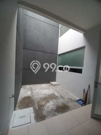 Rumah Kontrakan Tangerang Selatan LT 105m2 LB 117m2 Area Bintaro Rumah Kontrakan Tangerang Selatan LT 105m2 LB 117m2 Area Bintaro