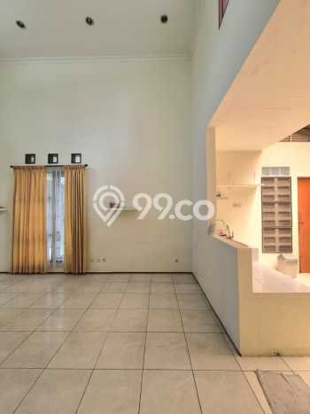 Rumah Luas Asri 2 KT Siap Huni di Bintaro Tangerang Selatan Rumah Luas Asri 2 KT Siap Huni di Bintaro Tangerang Selatan