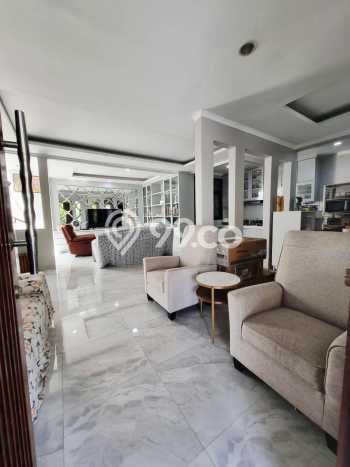 Rumah Elit Modern Tanpa Renovasi di Bintaro Tangerang Selatan Rumah Elit Modern Tanpa Renovasi di Bintaro Tangerang Selatan