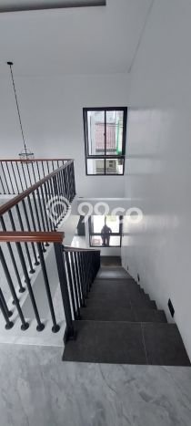 Hunian Mewah LB 170m2 Siap Pakai Desain Elegan di Bintaro, Tangerang Selatan Hunian Mewah LB 170m2 Siap Pakai Desain Elegan di Bintaro, Tangerang Selatan