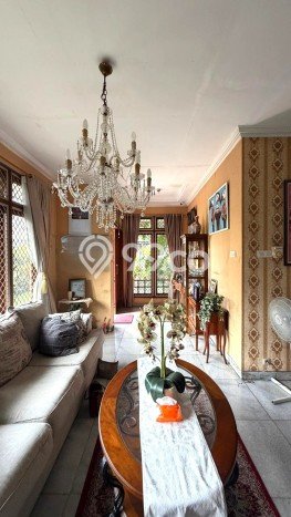 Dijual Rumah Luas Elegan Dengan View Eksklusif di Bintaro, Jakarta Selatan Dijual Rumah Luas Elegan Dengan View Eksklusif di Bintaro, Jakarta Selatan