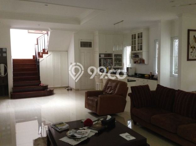 Dijual Rumah Luas Elegan Dengan View Eksklusif di Bintaro, Tangerang Selatan Dijual Rumah Luas Elegan Dengan View Eksklusif di Bintaro, Tangerang Selatan