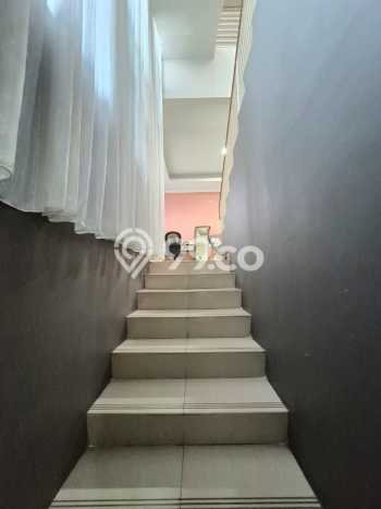 Hunian Mewah LB 187m2 Siap Huni Desain Elegan di Bintaro, Tangerang Selatan Hunian Mewah LB 187m2 Siap Huni Desain Elegan di Bintaro, Tangerang Selatan