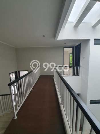 Rumah Elit LB 249m2 Siap Pakai Desain Elegan di Bintaro, Tangerang Selatan Rumah Elit LB 249m2 Siap Pakai Desain Elegan di Bintaro, Tangerang Selatan