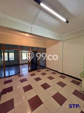 Ruko Dijual di Surabaya LT 78m2 & LB 190m2 Lokasi Terbaik! Ruko Dijual di Surabaya LT 78m2 & LB 190m2 Lokasi Terbaik!
