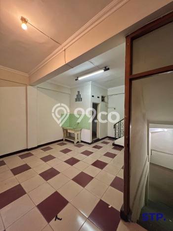 Ruko Dijual di Surabaya LT 78m2 & LB 190m2 Lokasi Terbaik! Ruko Dijual di Surabaya LT 78m2 & LB 190m2 Lokasi Terbaik!