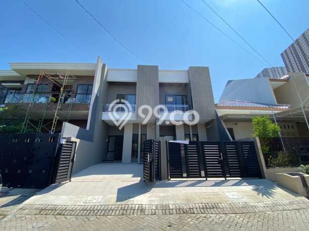 Rumah Luas Asri 4 KT Siap Pakai di Middle East Ring Road Surabaya Rumah Luas Asri 4 KT Siap Pakai di Middle East Ring Road Surabaya