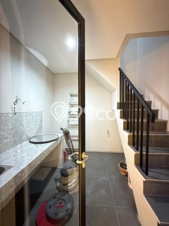 Rumah Luas Asri 2 KT Siap Huni di Surabaya Kota Surabaya Rumah Luas Asri 2 KT Siap Huni di Surabaya Kota Surabaya
