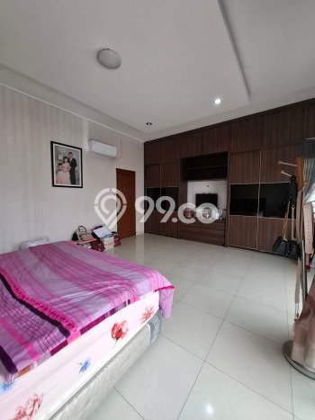 Jual Rumah Luas Elegan Dengan View Cantik di Intercon, Jakarta Barat Jual Rumah Luas Elegan Dengan View Cantik di Intercon, Jakarta Barat