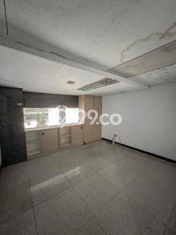 Kantor Area Komersial di Tomang, Luas 2197m², Jalan Utama Kantor Area Komersial di Tomang, Luas 2197m², Jalan Utama