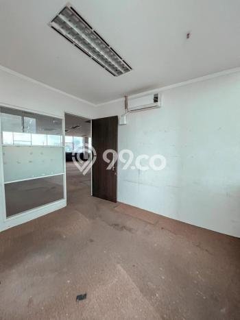 Kantor Area Komersial di Tomang, Luas 2197m², Jalan Utama Kantor Area Komersial di Tomang, Luas 2197m², Jalan Utama