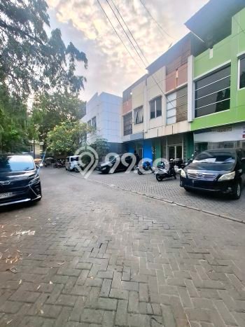 Area Ramai! Ruko Dijual di Kembangan untuk Bisnis Luas Bangunan 187m2 Area Ramai! Ruko Dijual di Kembangan untuk Bisnis Luas Bangunan 187m2