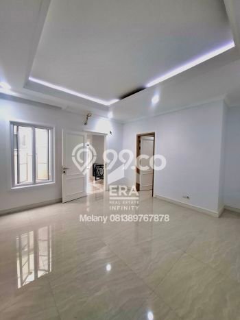 Ready to Use! Premium House LT 120m2 Desain Elegan di Intercon Ready to Use! Premium House LT 120m2 Desain Elegan di Intercon