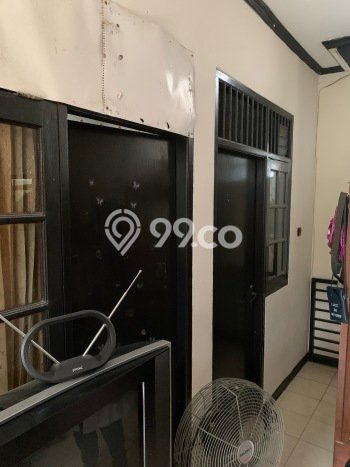 Rumah Luas Asri 4 KT Siap Huni di Taman Anggrek Jakarta Barat Rumah Luas Asri 4 KT Siap Huni di Taman Anggrek Jakarta Barat