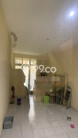 Ruko Dijual di Prime Area Jakarta Barat Luas 98m2 Ruko Dijual di Prime Area Jakarta Barat Luas 98m2