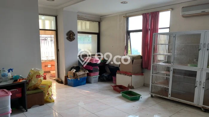 Disewakan! Rumah 7 Kamar Tidur &
7 Kamar Mandi di Tamansari, Jakarta Barat Disewakan! Rumah 7 Kamar Tidur &
7 Kamar Mandi di Tamansari, Jakarta Barat