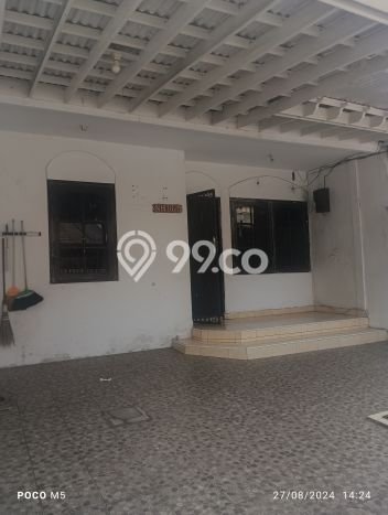 Rumah Asri di Kelapa Gading, 1 KM, Bebas Banjir Rumah Asri di Kelapa Gading, 1 KM, Bebas Banjir