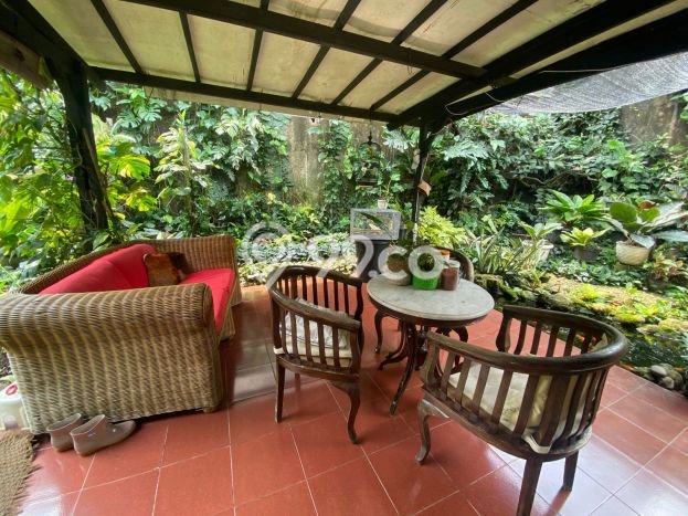 Rumah Mewah LB 400m2 Siap Pakai Desain Elegan di Kayu Putih, Jakarta Timur Rumah Mewah LB 400m2 Siap Pakai Desain Elegan di Kayu Putih, Jakarta Timur