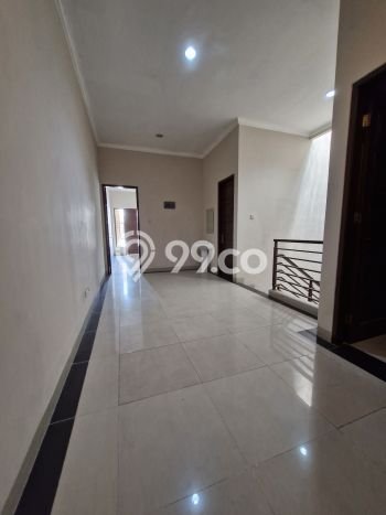 Disewakan! Rumah 3 Kamar Tidur &
2 Kamar Mandi di Sunter, Jakarta Utara Disewakan! Rumah 3 Kamar Tidur &
2 Kamar Mandi di Sunter, Jakarta Utara