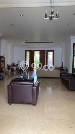 Siap Huni Rumah Mewah 4 Kamar di Kebayoran Baru Dekat ke Mana Saja Siap Huni Rumah Mewah 4 Kamar di Kebayoran Baru Dekat ke Mana Saja