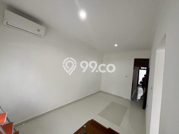 Disewakan! Rumah 3 Kamar Tidur &
2 Kamar Mandi di Sunter, Jakarta Utara Disewakan! Rumah 3 Kamar Tidur &
2 Kamar Mandi di Sunter, Jakarta Utara
